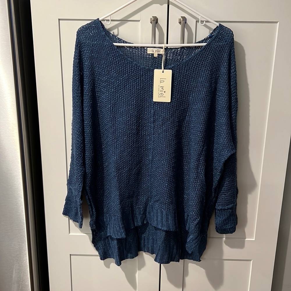 La mile by hyped unicorn navy sweater size s/m